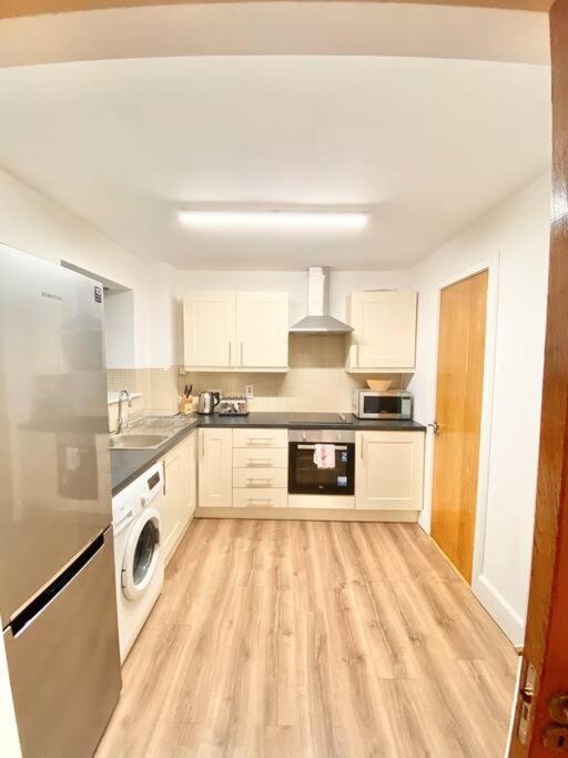 2 Bed Apartment In City Centre — Photos 2